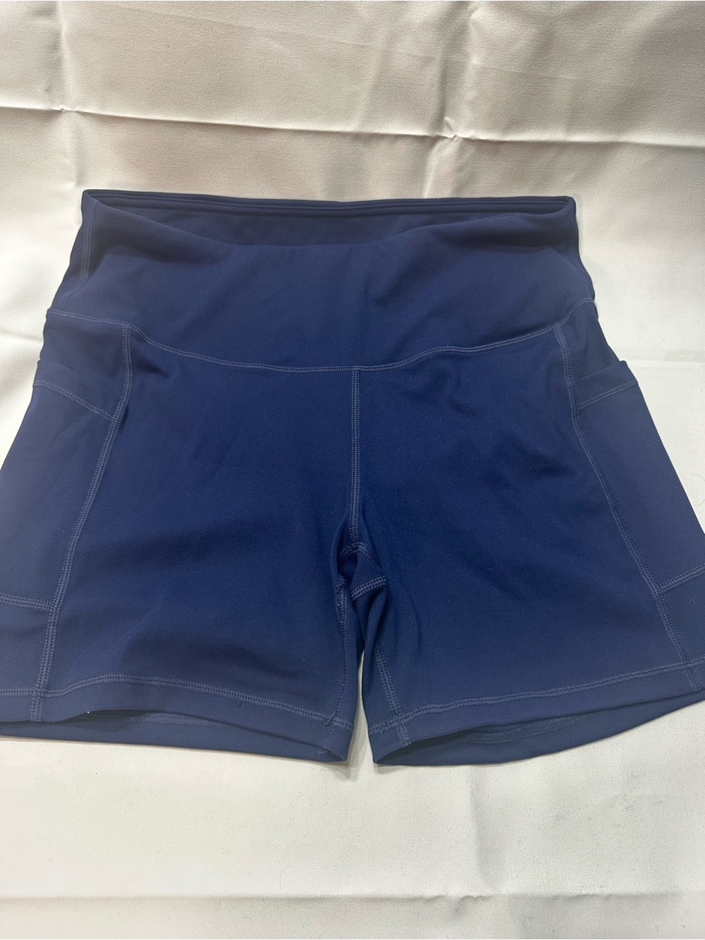 Amazon Women Navy‎ High Waist Athletic Shorts Large Side Pockets Stretch Knit